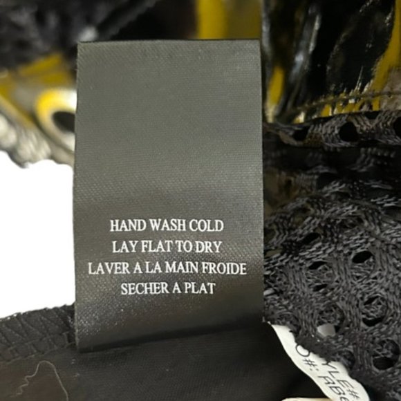 Tripp NYC Vinyl, Net and Grommet Mini Skirt size M - Picture 6 of 6